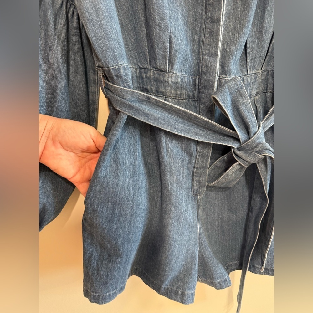NEW VICI Apple Picking Denim Balloon Sleeve Shorts
Romper Cotton Blend Size L - Picture 6 of 14